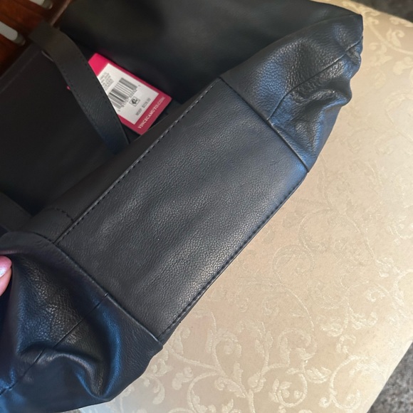 Vince Camuto Fabia Black Leather Shoulder Tote Bag - Picture 6 of 7